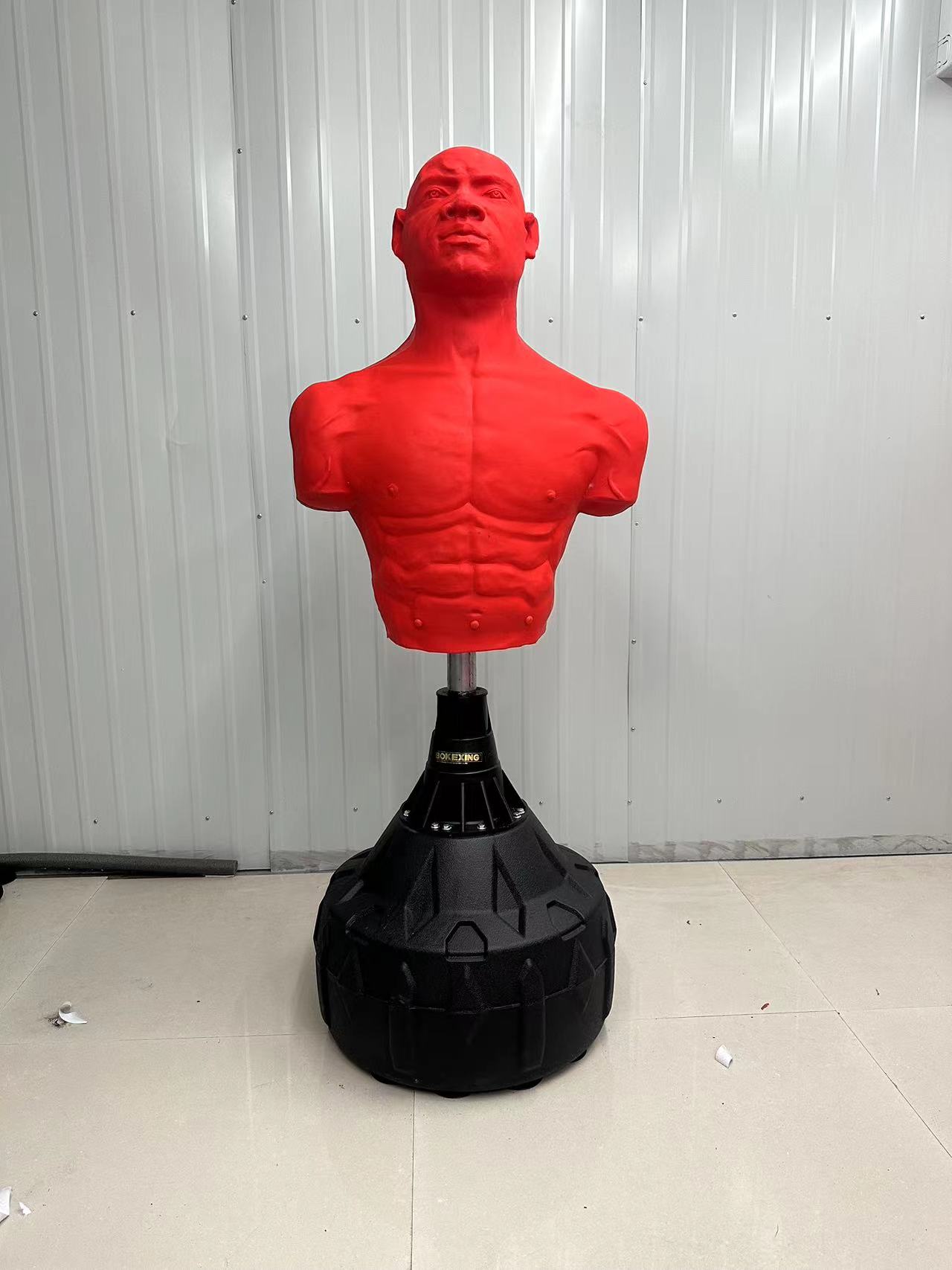 2026年版人型パンチングバッグ、スタンド付き、高さ調節可能 - Boxing Punching Bag のレビューと価格