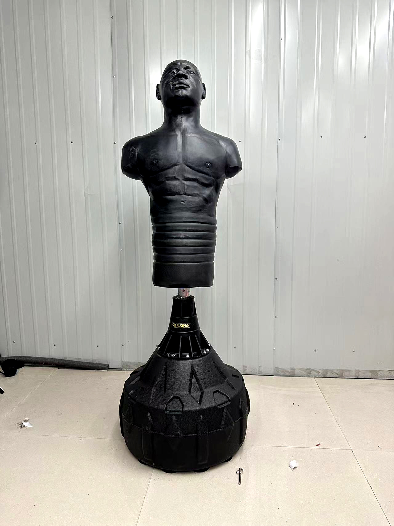 2026年版人型パンチングバッグ、スタンド付き、高さ調節可能 - Boxing Punching Bag のレビューと価格
